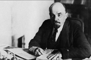 Lenin làm ngỡ ngàng nhà báo Guardian của Anh