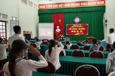 Nghệ An: Khai giảng trực tuyến năm học mới qua sóng truyền hình