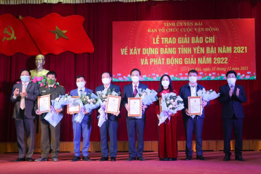 Trao Giải Báo chí toàn quốc về Xây dựng Đảng tỉnh Yên Bái năm 2021