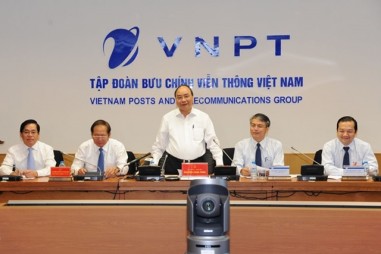 Thủ tướng Nguyễn Xuân Phúc: VNPT cần tham gia tích cực vào xây dựng chính phủ điện tử