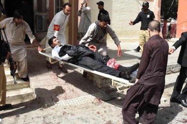 Đánh bom tại bệnh viện ở Pakistan, gần 100 người thương vong