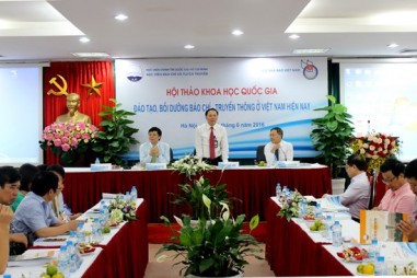 Đào tạo, bồi dưỡng báo chí - truyền thông ở Việt Nam hiện nay