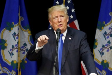 Donald Trump lại 'xoay 180 độ' về vấn đề người nhập cư bất hợp pháp