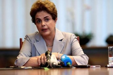 Nữ tổng thống Brazil bị bãi chức