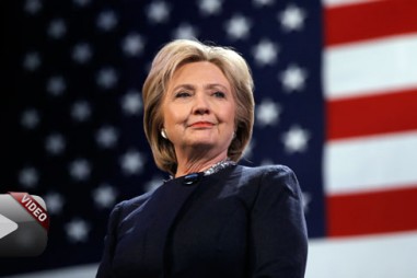 Liệu có thuyết âm mưu liên quan đến sức khỏe ứng viên Tổng thống Hillary Clinton?