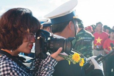 Nhà báo nữ đòi hỏi niềm đam mê