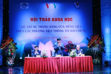 Cần nhìn nhận nghiêm túc việc sử dụng tiếng Việt trên các phương tiện truyền thông đại chúng