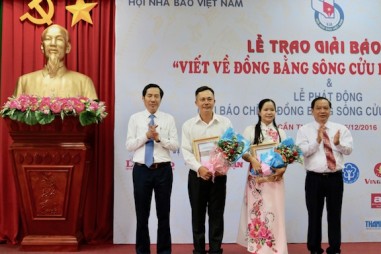Lễ trao Giải Báo chí viết về Đồng bằng Sông Cửu Long 2016