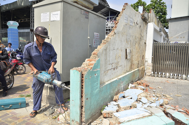 Thông tin "Bức tường lấn chiếm vỉa hè trực thuộc Bộ Công Thương" là không chính xác