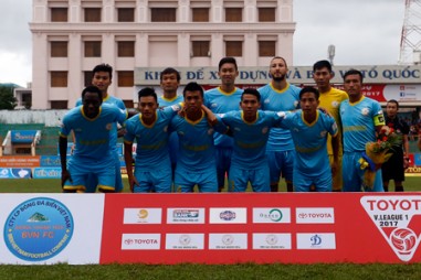 Sanna KH - BVN tiến đến vị trí thứ 3 sau lượt đi V-League 2017