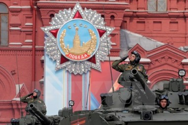 Nước Nga tưng bừng kỷ niệm 72 năm Chiến tranh Vệ quốc vĩ đại