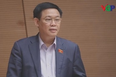 Phó Thủ tướng Vương Đình Huệ đăng đàn trả lời trước Quốc hội