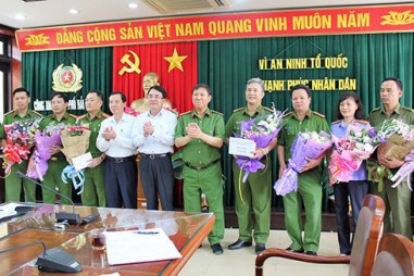 Hải Phòng: Khen thưởng các đơn vị phá án vụ giết người tại Tiên Lãng