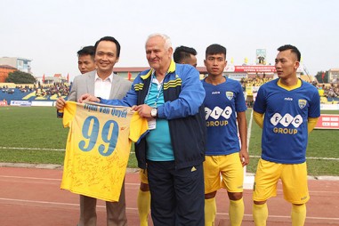 Chủ tịch Tập đoàn FLC Trịnh Văn Quyết: “Chúng tôi dừng tài trợ bóng đá Thanh Hóa”