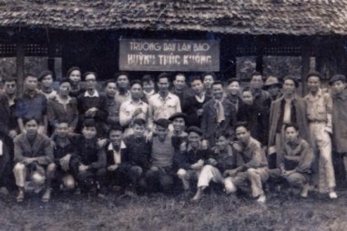 Lớp dạy viết báo đầu tiên ở Việt Nam