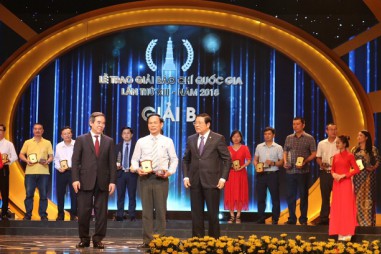 Tạp chí Người Làm Báo đoạt giải B - Giải Báo chí Quốc gia hai năm liên tiếp