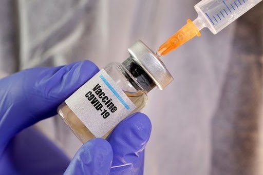 Hướng dẫn tự theo dõi sức khỏe sau tiêm chủng vaccine phòng COVID-19