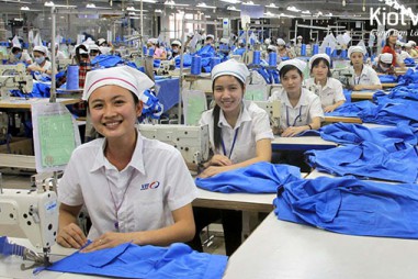 Việt Nam xuất khẩu hàng may mặc lớn thứ 2 thế giới
