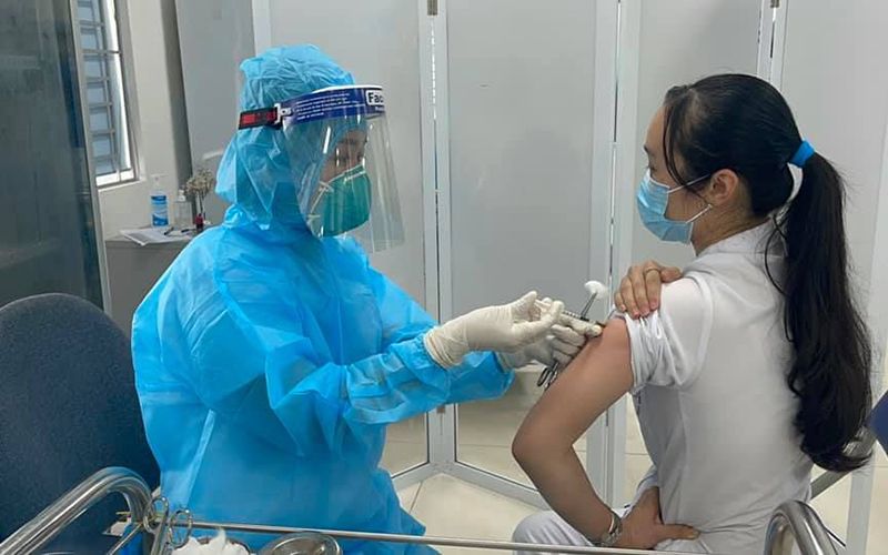 Một số lưu ý sau khi tiêm vắc xin Covid-19