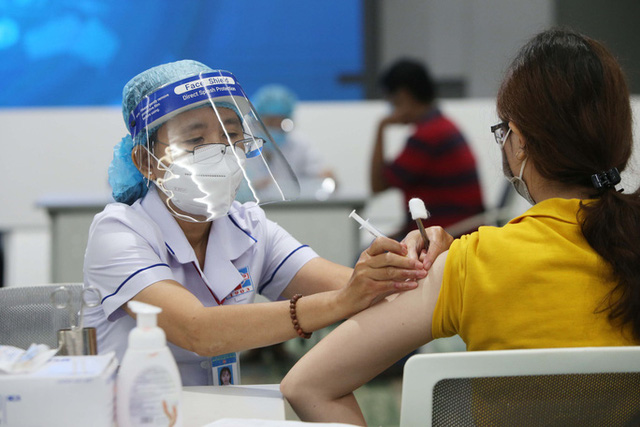 Hướng dẫn mới nhất về biện pháp áp dụng với người về từ vùng có dịch COVID-19