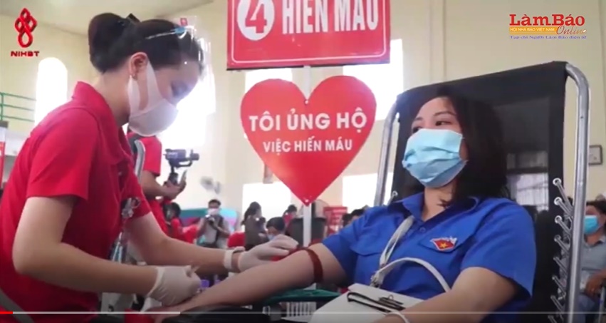 Chi viện máu tiếp sức đồng bào Tây Nam Bộ chống dịch
