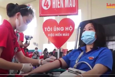 Chi viện máu tiếp sức đồng bào Tây Nam Bộ chống dịch