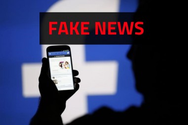 Hai tài khoản Facebook bị xử phạt vì chia sẻ tin giả vụ "bác sĩ Khoa"