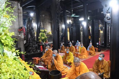 Giáo hội Phật giáo đề nghị các chùa nhận miễn phí hũ tro, cầu siêu cho người tử vong vì COVID-19
