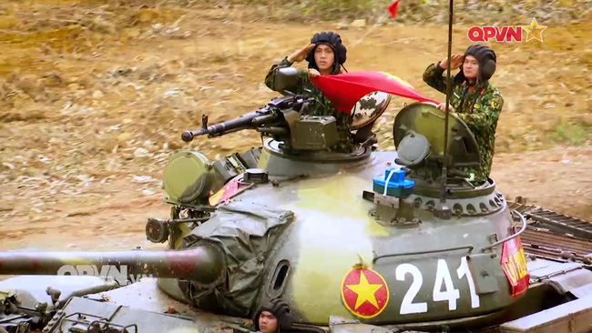 “Xe tăng hành tiến” tại Army Games 2021