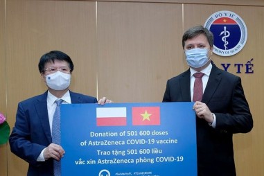 Việt Nam tiếp nhận thêm 500.000 liều vaccine AstraZeneca