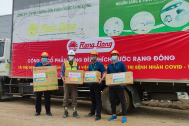 Công ty Rạng Đông trao tặng Hệ thống chiếu sáng cho bệnh viện dã chiến tại Hà Nội