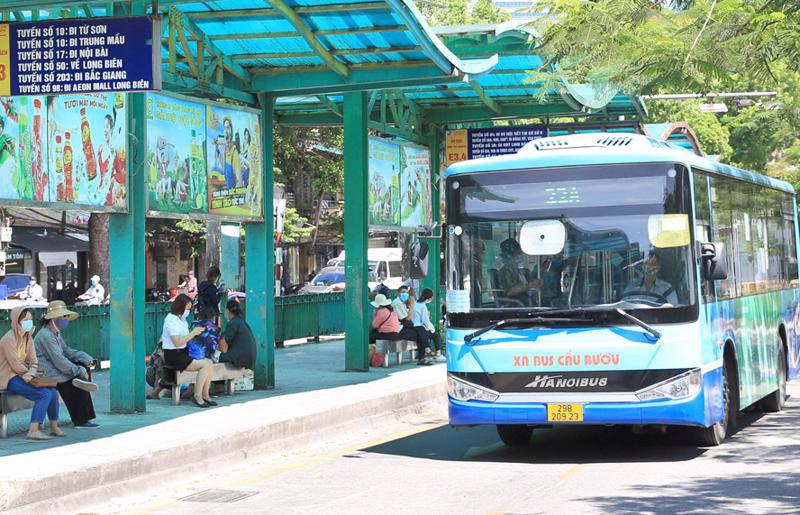 Vận tải hành khách công cộng đi và đến Hà Nội chưa thể trở lại hoạt động 