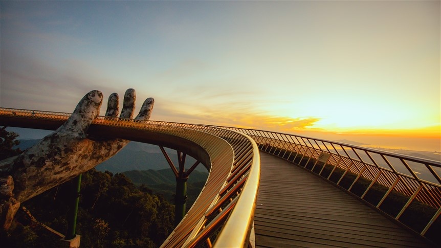 Cầu Vàng – nối Việt Nam với thế giới