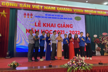 Đại học kinh doanh và công nghệ Hà Nội khai giảng năm học mới 2021-2022