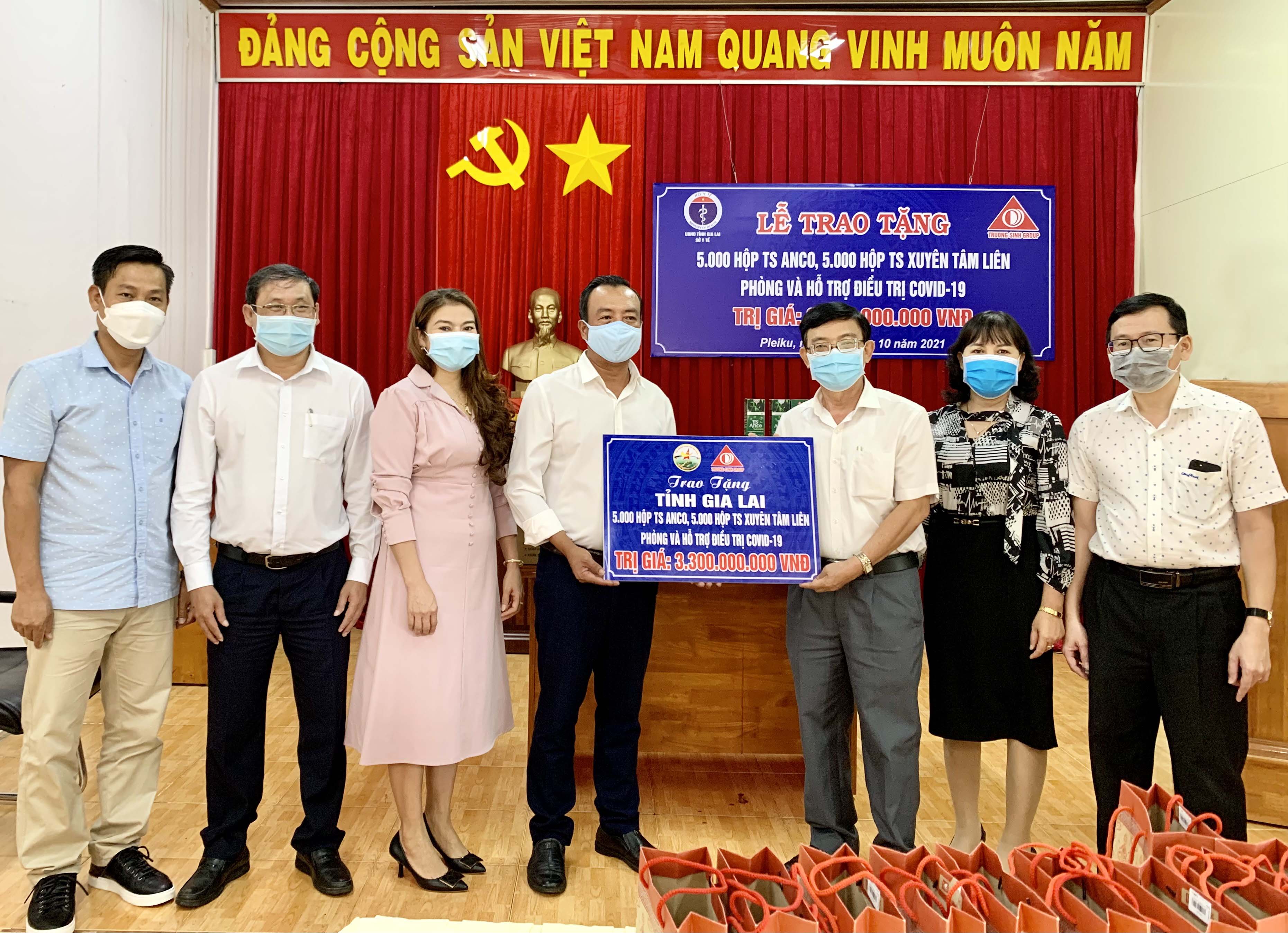 Trường Sinh Group trao tặng sản phẩm trị giá 3,3 tỷ đồng hỗ trợ công tác phòng-chống dịch Covid-19