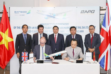 Thủ tướng dự lễ công bố đường bay thẳng Việt-Anh của Bamboo Airways