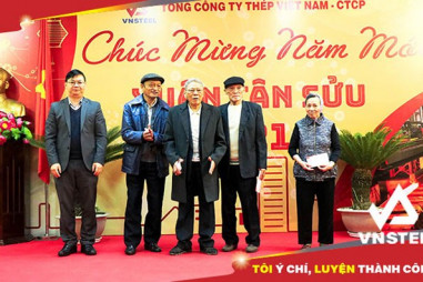 Tổng công ty Thép Việt Nam - CTCP gặp mặt cán bộ hưu trí nhân dịp năm mới 2021