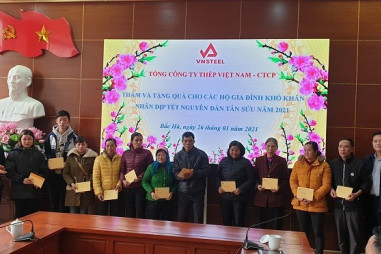 Tổng Công ty Thép Việt Nam trao quà Tết 2021 đến đồng bào nghèo tỉnh Lào Cai