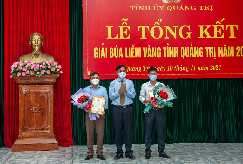 Quảng Trị: Trao giải Búa liềm vàng năm 2021