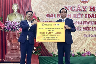 T&T Group và SHB trao tặng xe cứu thương hỗ trợ Quảng Trị, Quảng Bình chống dịch