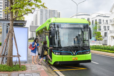 Trải nghiệm xe buýt điện VinBus bằng thẻ BIDV NAPAS