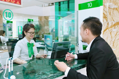 Vietcombank được vinh danh là 1 trong 10 doanh nghiệp đầu tiên đạt chuẩn văn hóa kinh doanh Việt Nam.