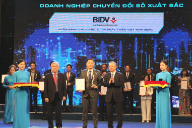 BIDV được vinh danh là Ngân hàng chuyển đổi số xuất sắc năm 2021