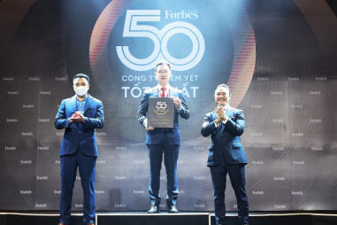 VietinBank tiếp tục lọt Top 50 Công ty niêm yết tốt nhất Việt Nam 
