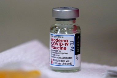 Nhật Bản phê duyệt vaccine Covid-19 của Moderna cho mũi tiêm thứ 3
