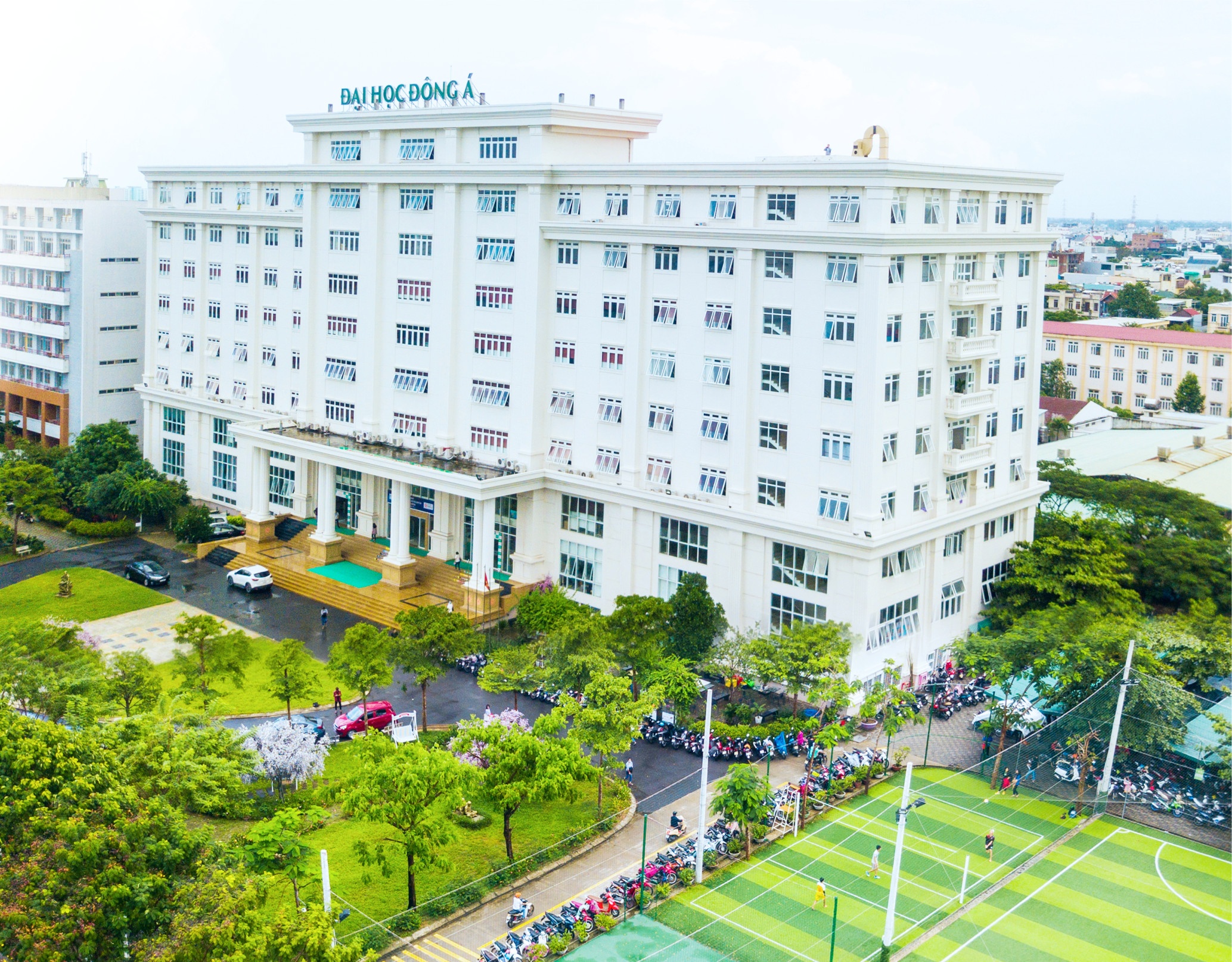 Đại học Đông Á Đà Nẵng: Nơi tạo dựng con đường thành công