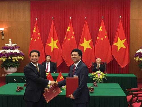 Hội Nhà báo Việt Nam và Trung Quốc ký Thỏa thuận giao lưu, hợp tác