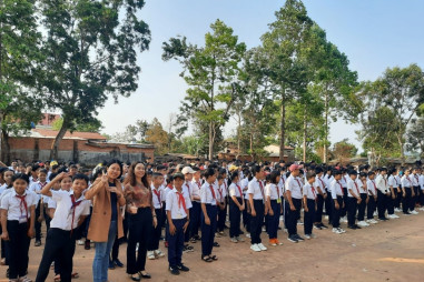 Đắk Lăk: Thầy trò trường THCS Đinh Tiên Hoàng ngày đầu trở lại trường
