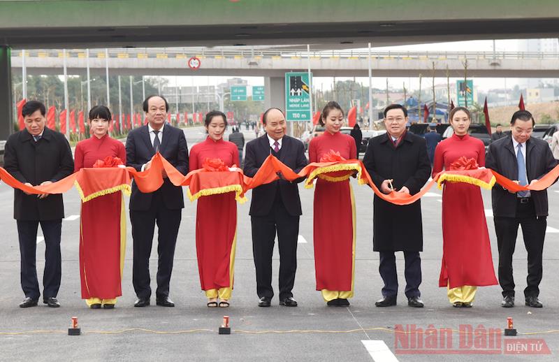 Khánh thành nút giao Vành đai 3 với cao tốc Hà Nội - Hải Phòng