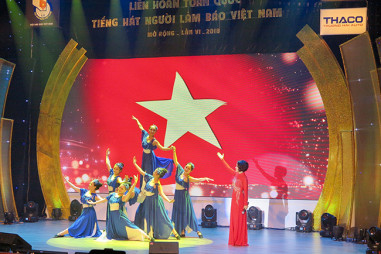 Bán kết Liên hoan tiếng hát Người làm báo Việt Nam 2018 khu vực miền Bắc